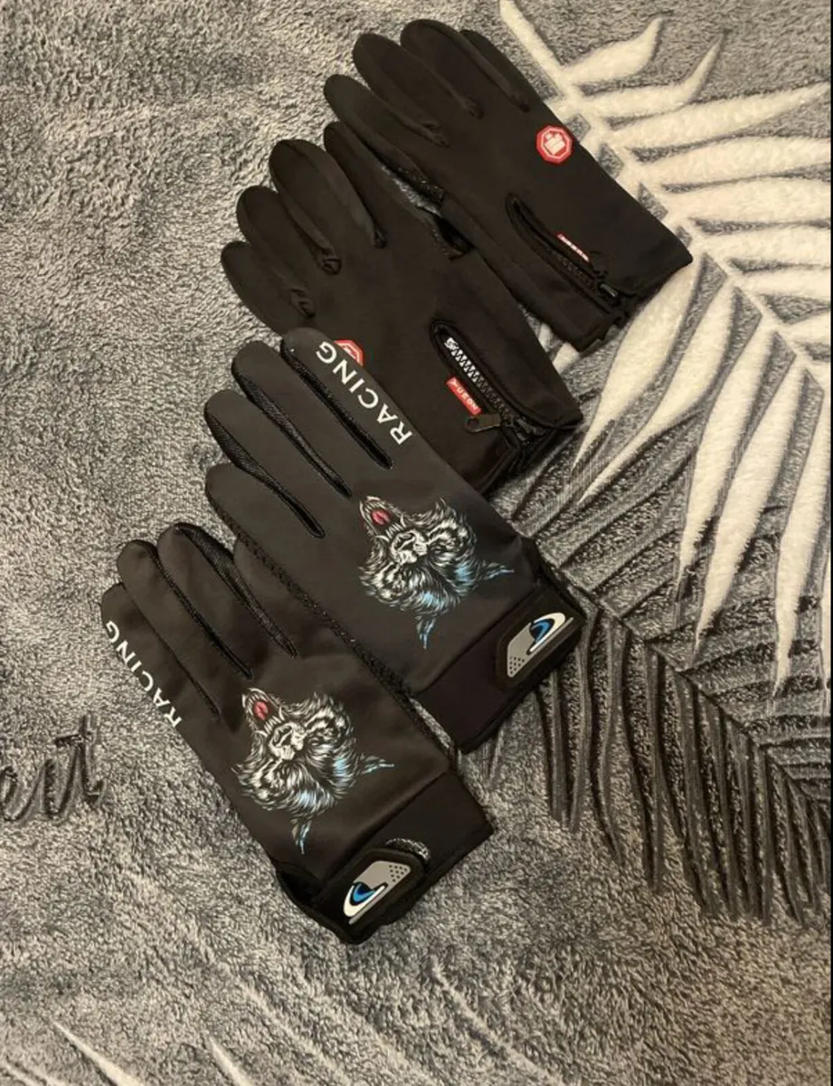 New Bicycle Bag and 2 pairs of gloves - Image 2