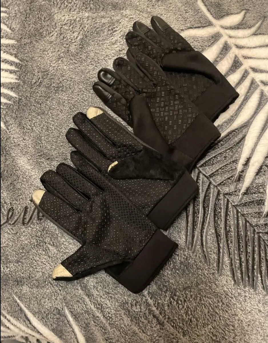 New Bicycle Bag and 2 pairs of gloves - Image 3