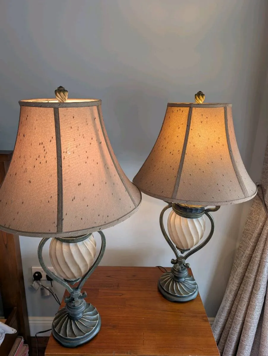 Pair of lamps - Image 1