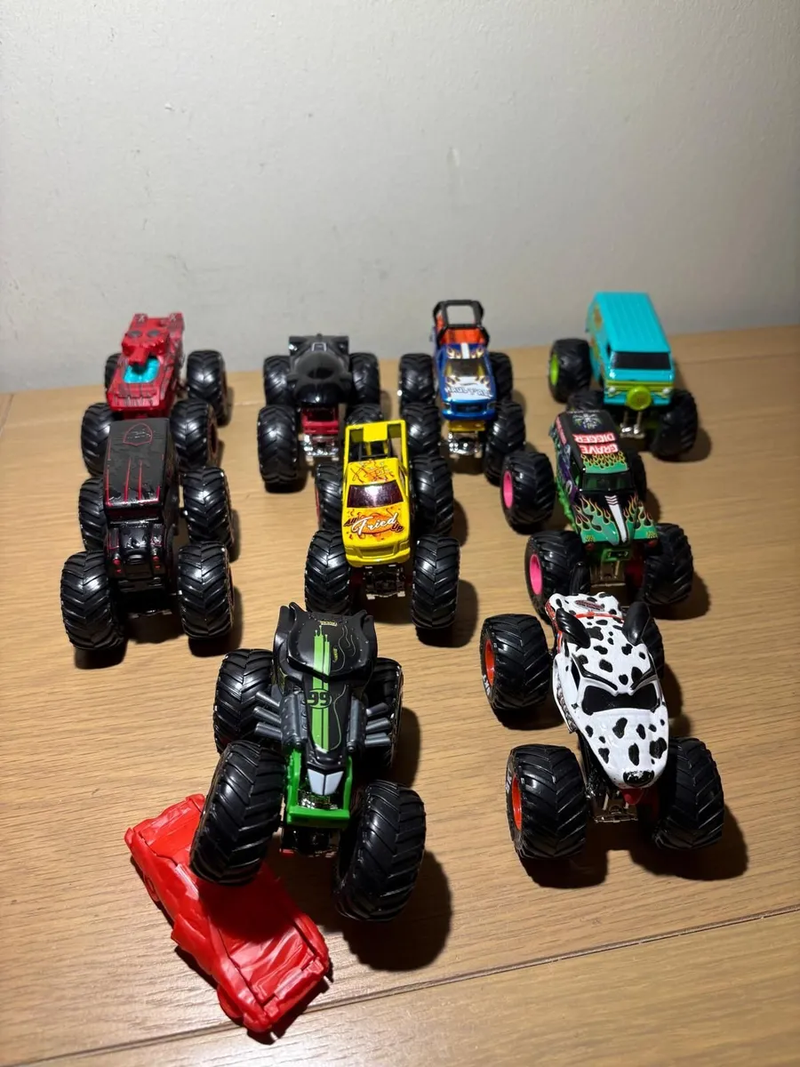 HOT WHEELS MONSTER TRUCKS DIE CAST   X 9 - Image 3