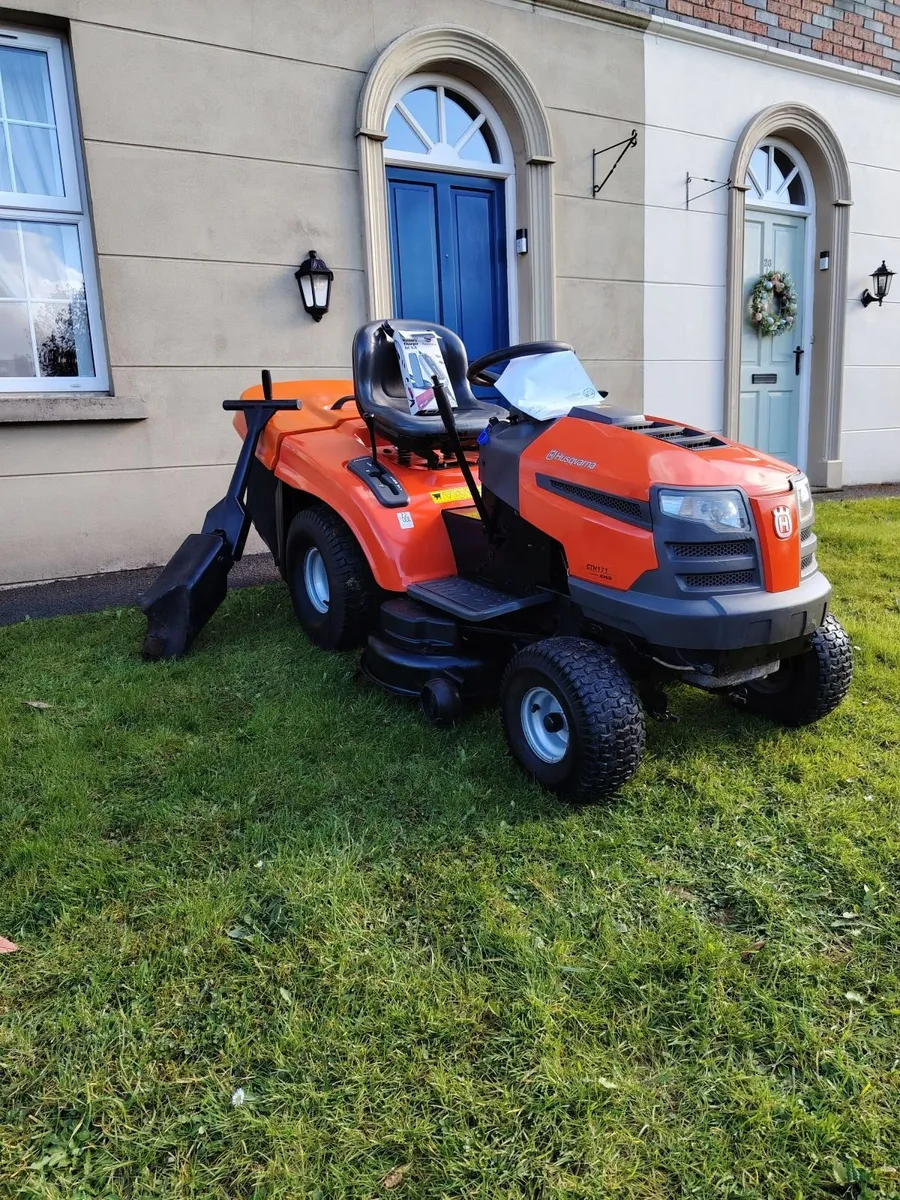 Husqvarna ride on lawnmower - Image 1