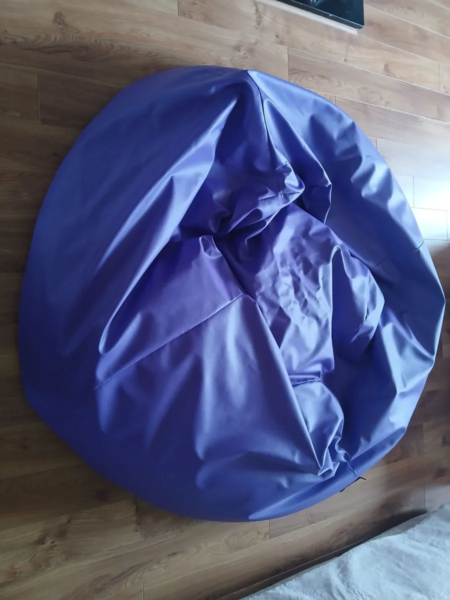 XL Happy Pig Bean Bag - Image 1
