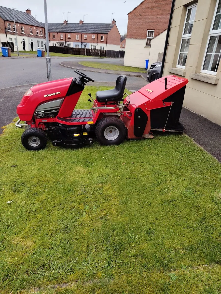 Countax ride on lawnmower - Image 3