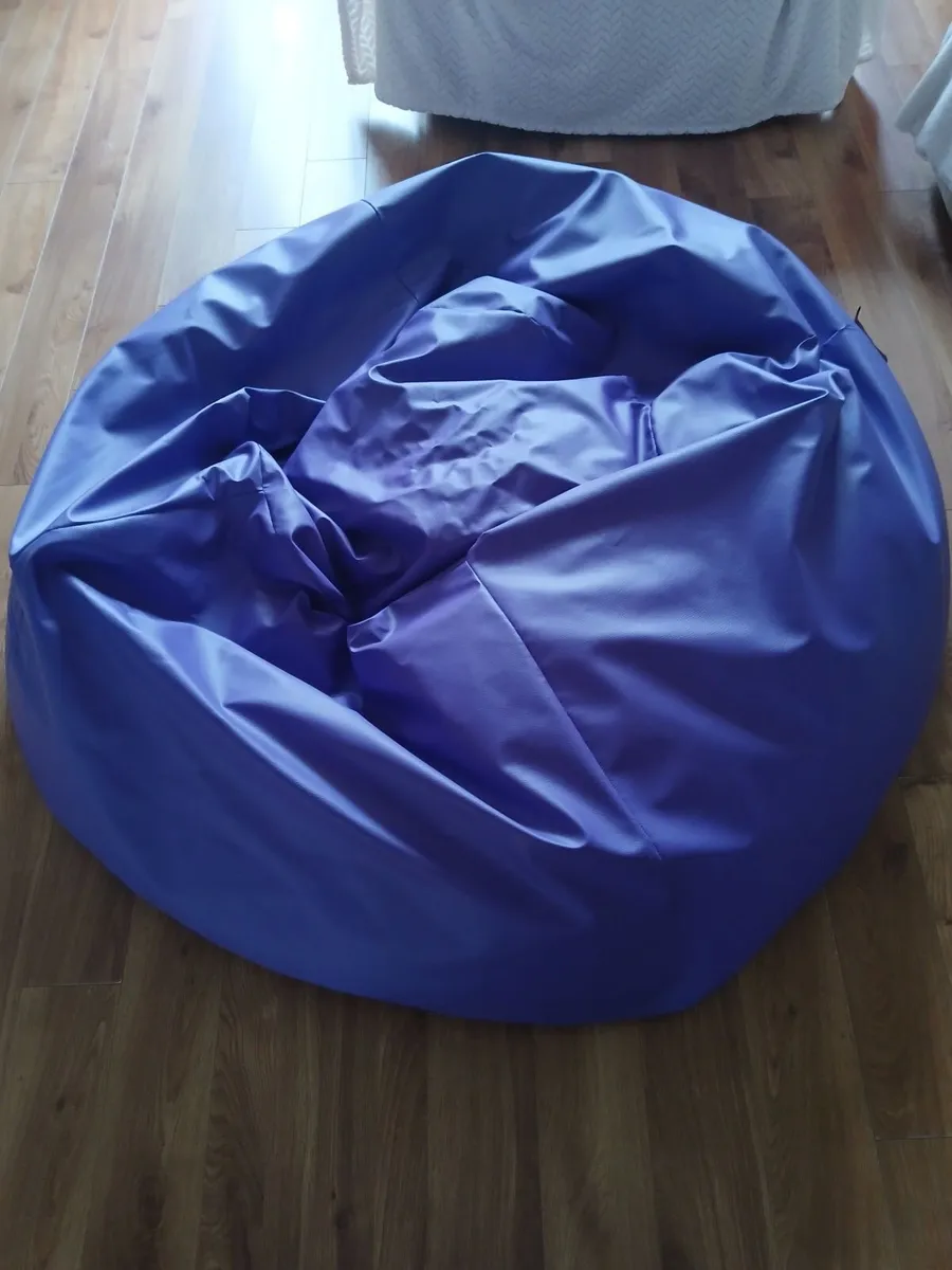 XL Happy Pig Bean Bag - Image 2