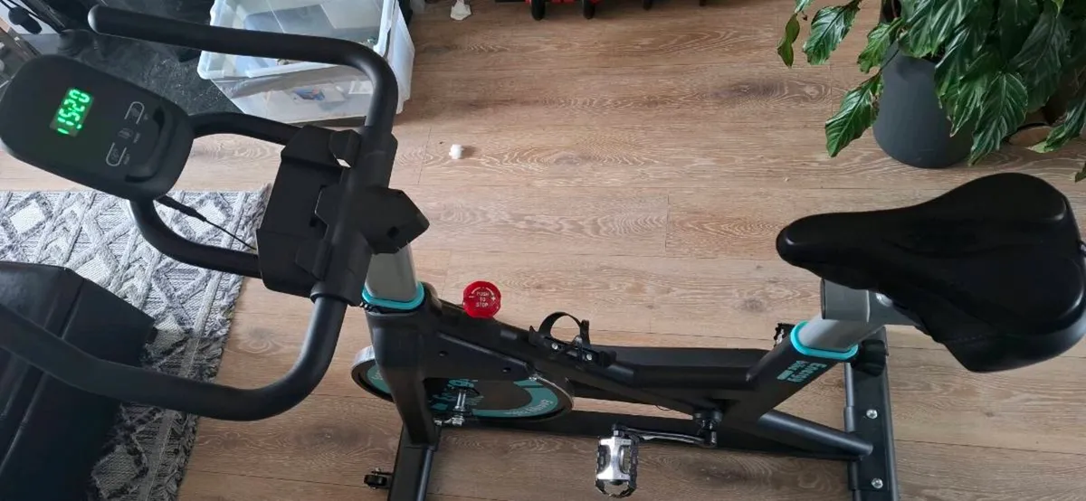 spinning bike new little used - Image 2