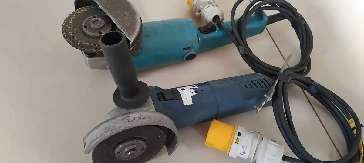 Bosch + Makita 125mm Grinders 110v - Image 2