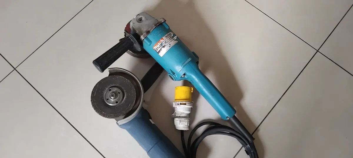Bosch + Makita 125mm Grinders 110v - Image 4