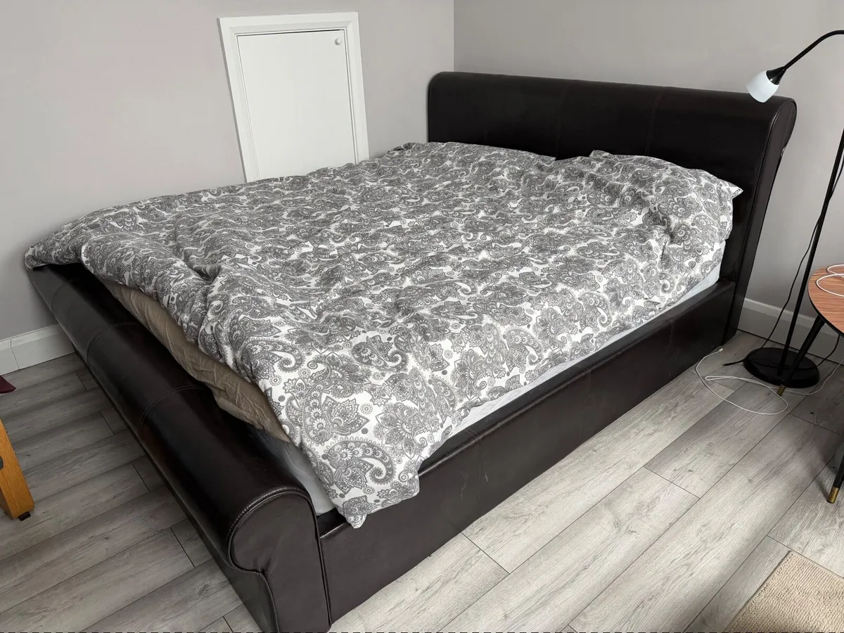 Super King Sized Bed for sale - Image 3