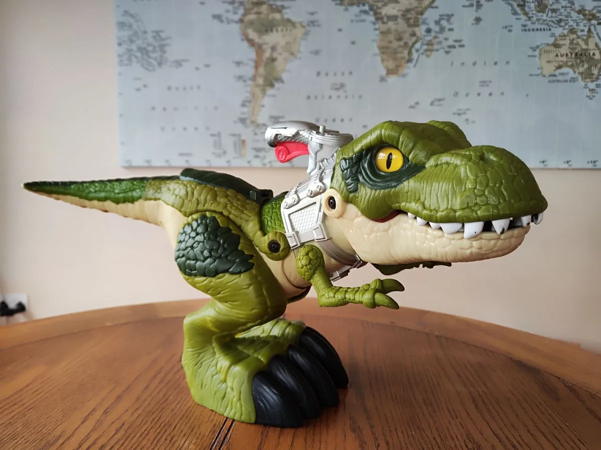 Cool Dinosaur, lego figure light, Minecraft sword - Image 4