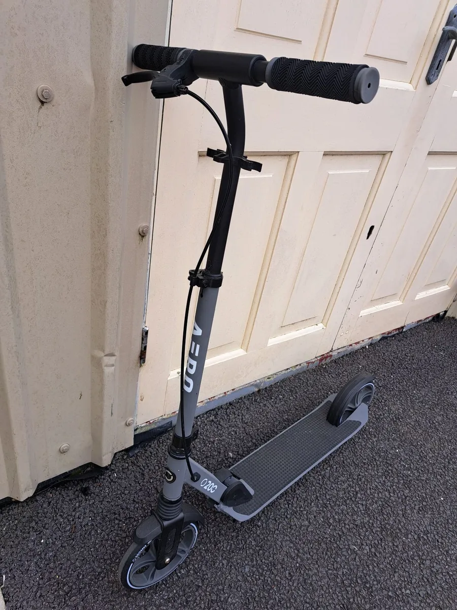 Scooter - Image 2