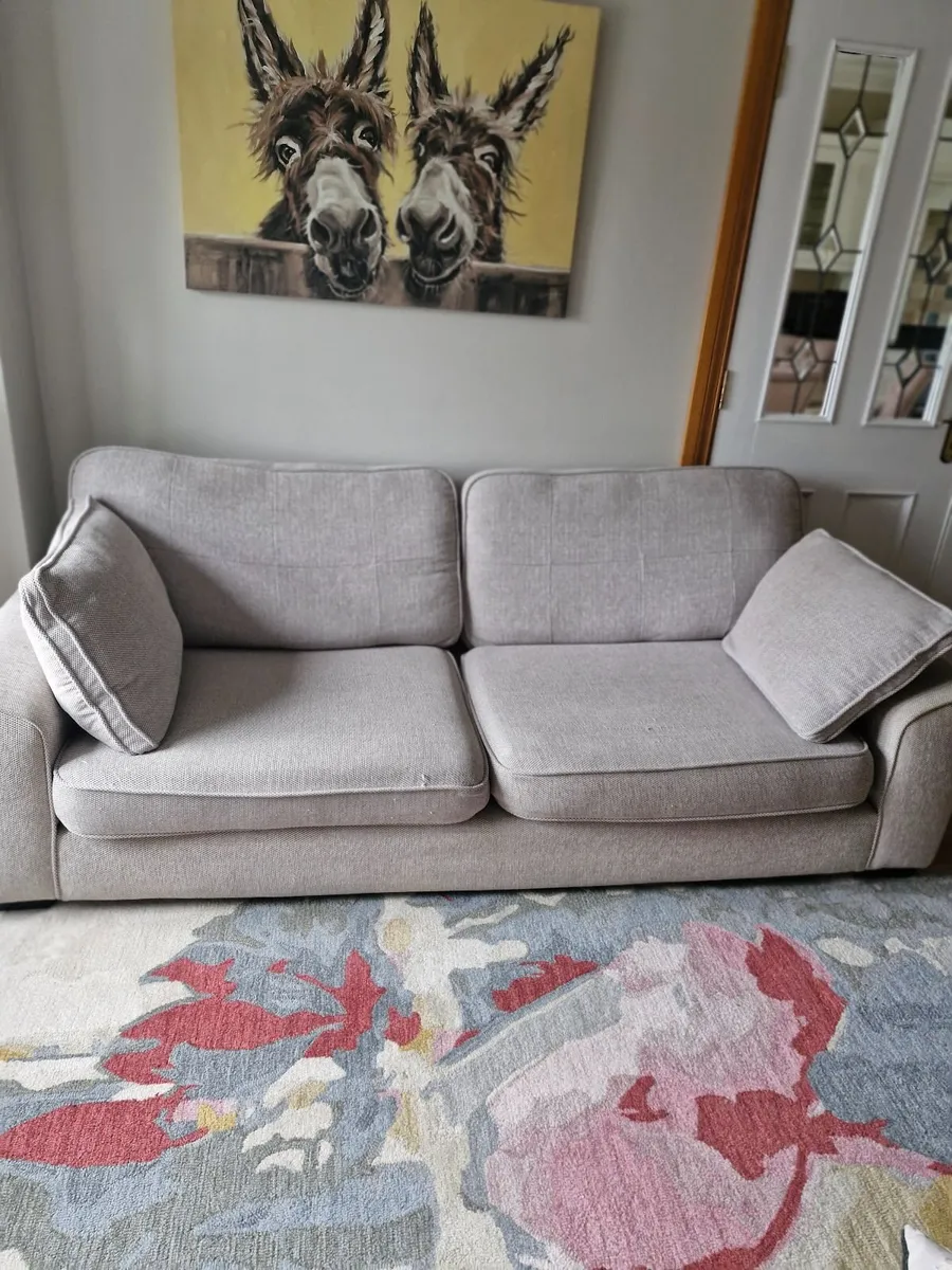 Couch - Image 4