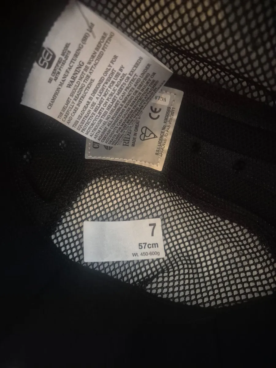 Horseriding helmet boots back protector - Image 3