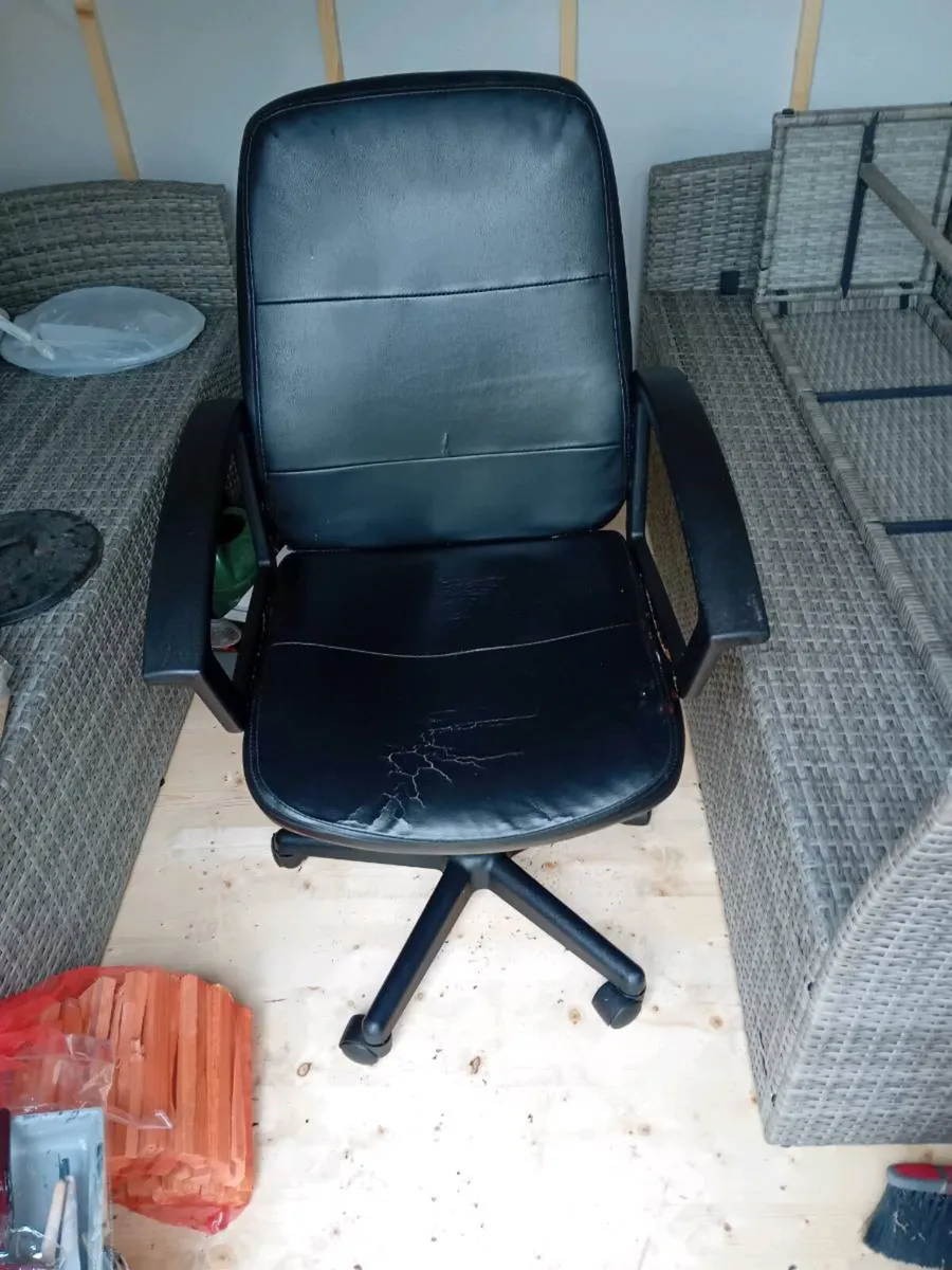 Office Chair - Image 1