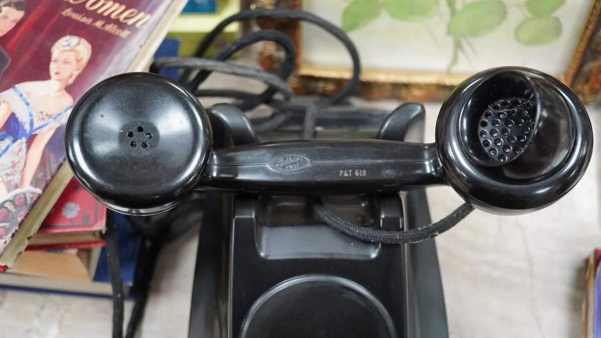 Pair of Irish P&T L.M. Ericsson Telephones - Image 4