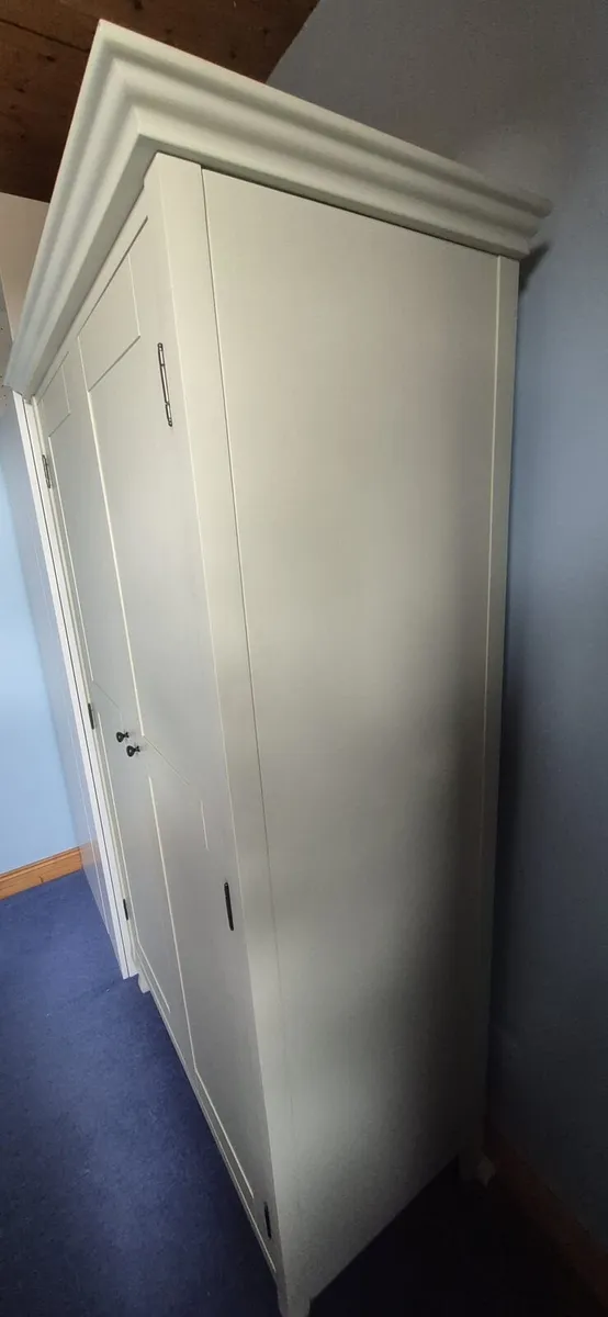 White Wardrobe - Image 3