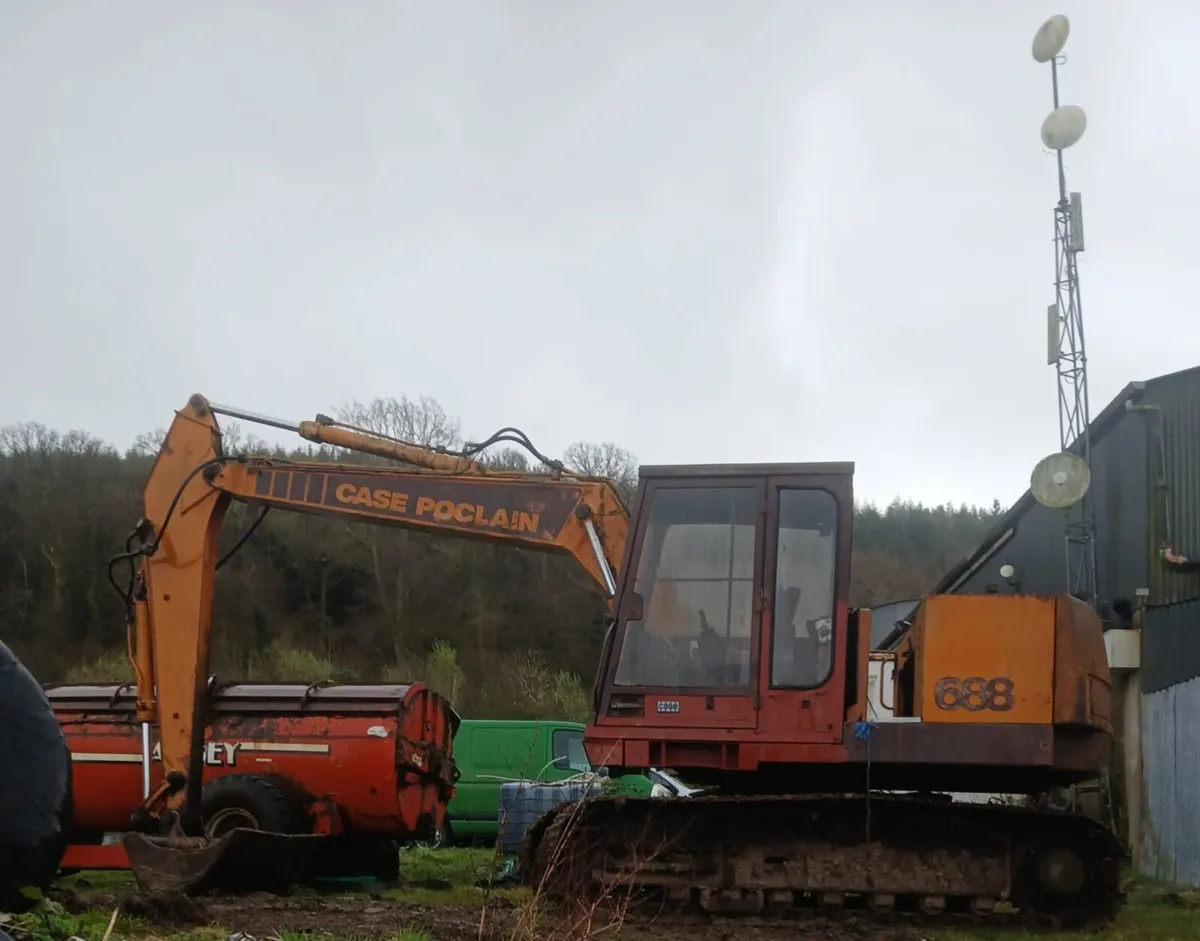 Case 688 Excavator 12 tonne - Image 4