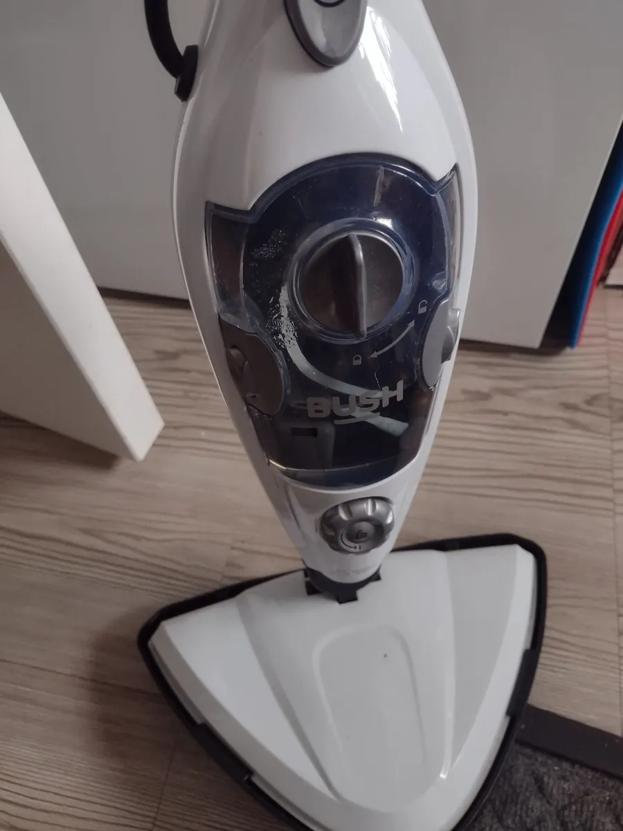As new Bush floor steam cleaner - Image 1