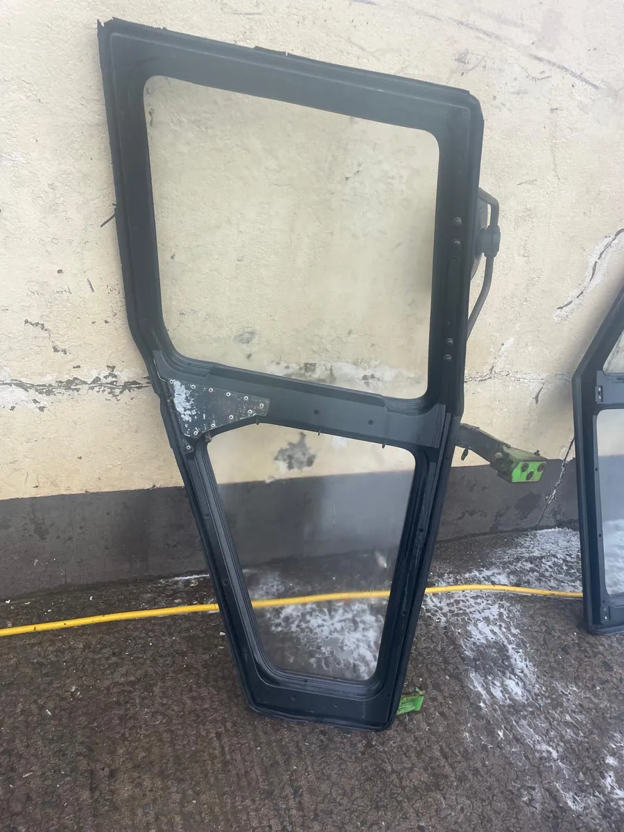 LH and RH Deutz DX Doors - Image 2