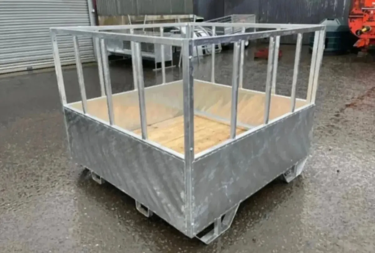 SQUARE FEEDERS NEW - Image 3