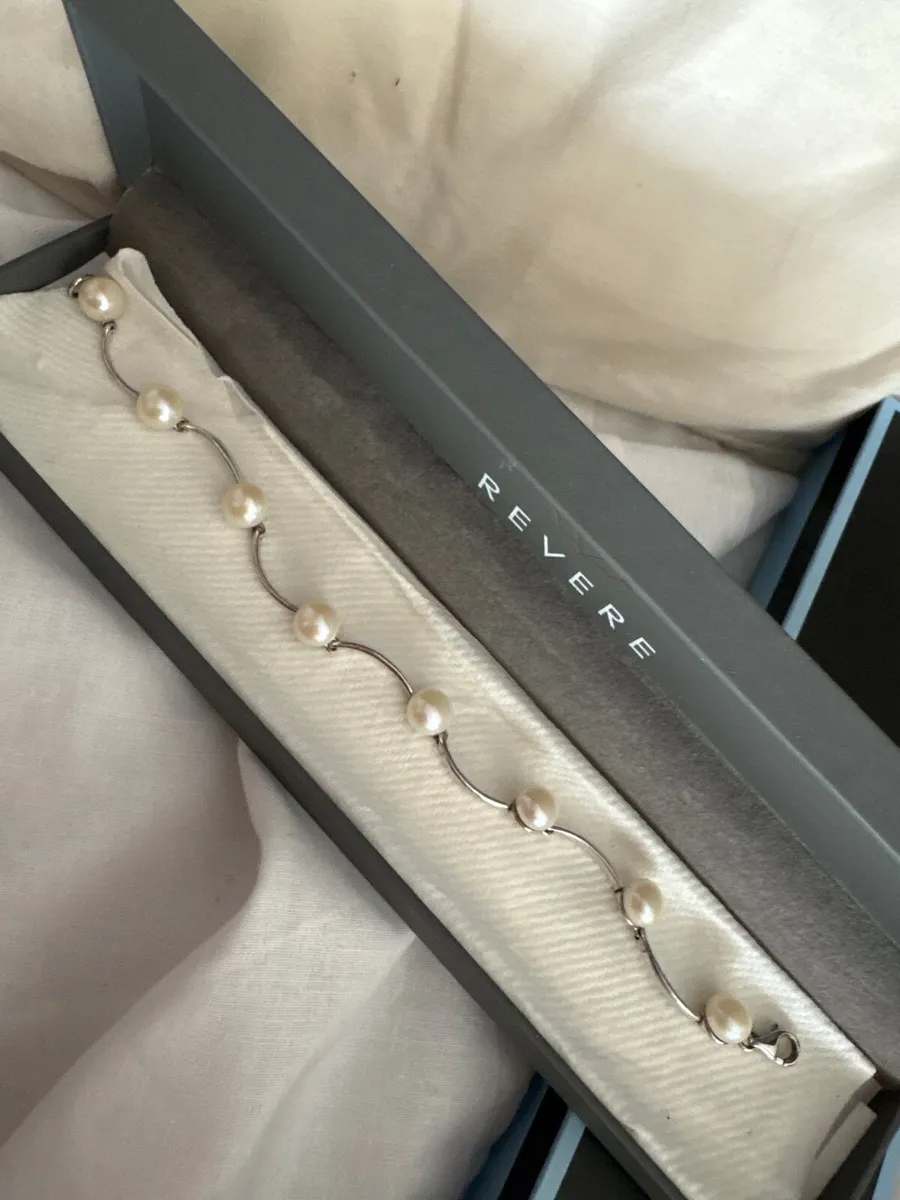 Silver bracelet with pearls - Image 1