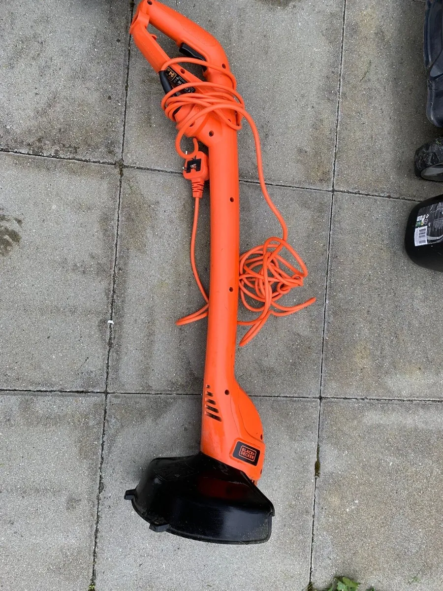 Black+Decker Gl250 Grass Trimmer 250W - Image 1