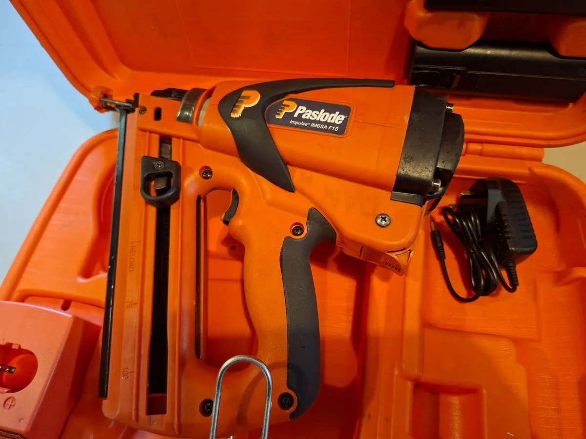 Paslode im65A F16 2nd fix Nail Gun"Fully Serviced" - Image 3