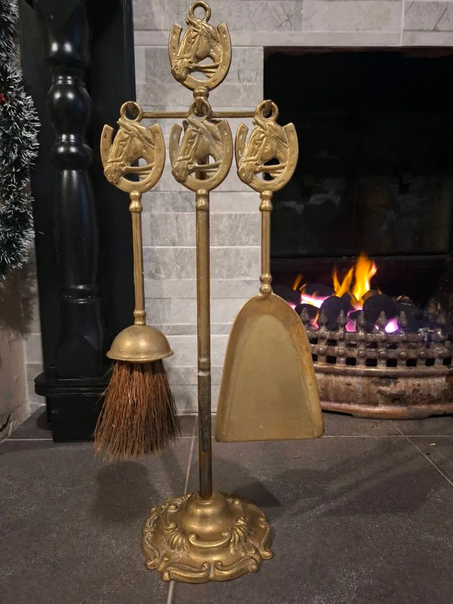 1930s Brass Fireside Companion Horse Set - Image 1