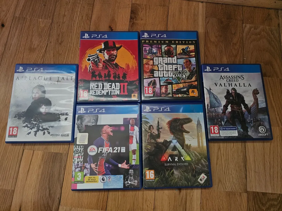 Playsation 4 + Remote,Headphones and 6 Games - Image 4