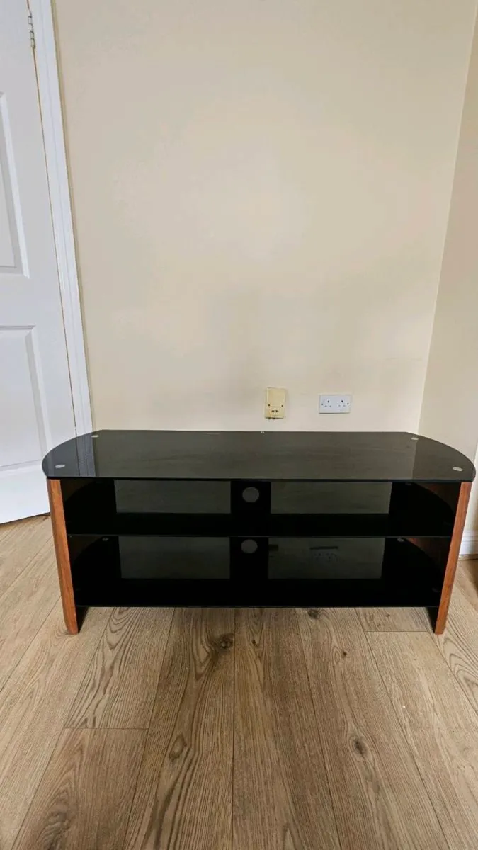 TV stand - Image 4