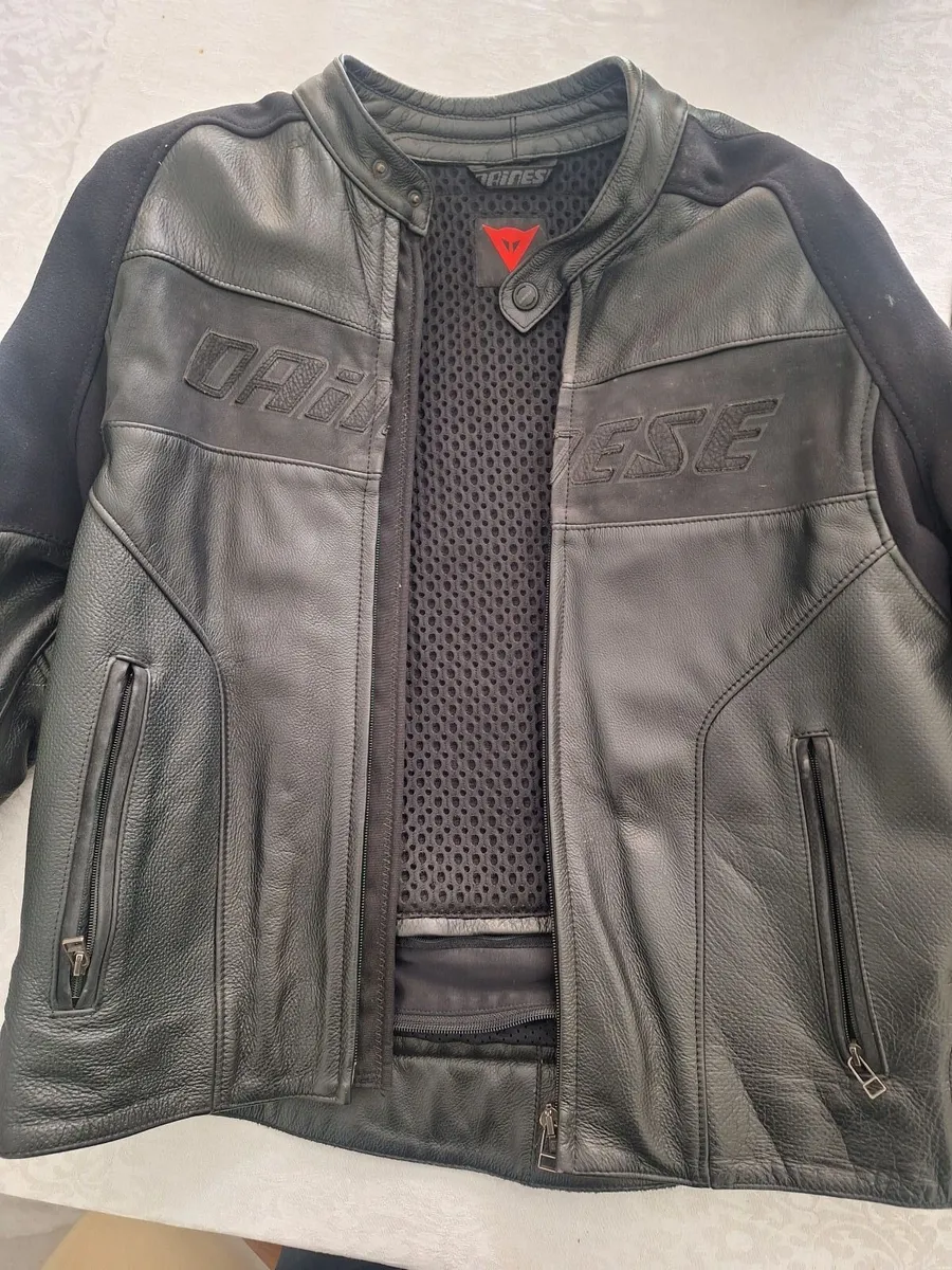 Motorcycle dainese leather 2 piece suit - Image 1