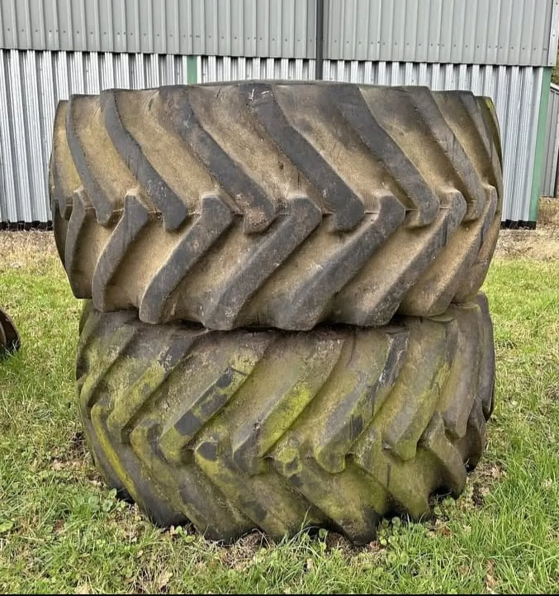 28.1r 26 interchangeable tanker tractor wheels - Image 1