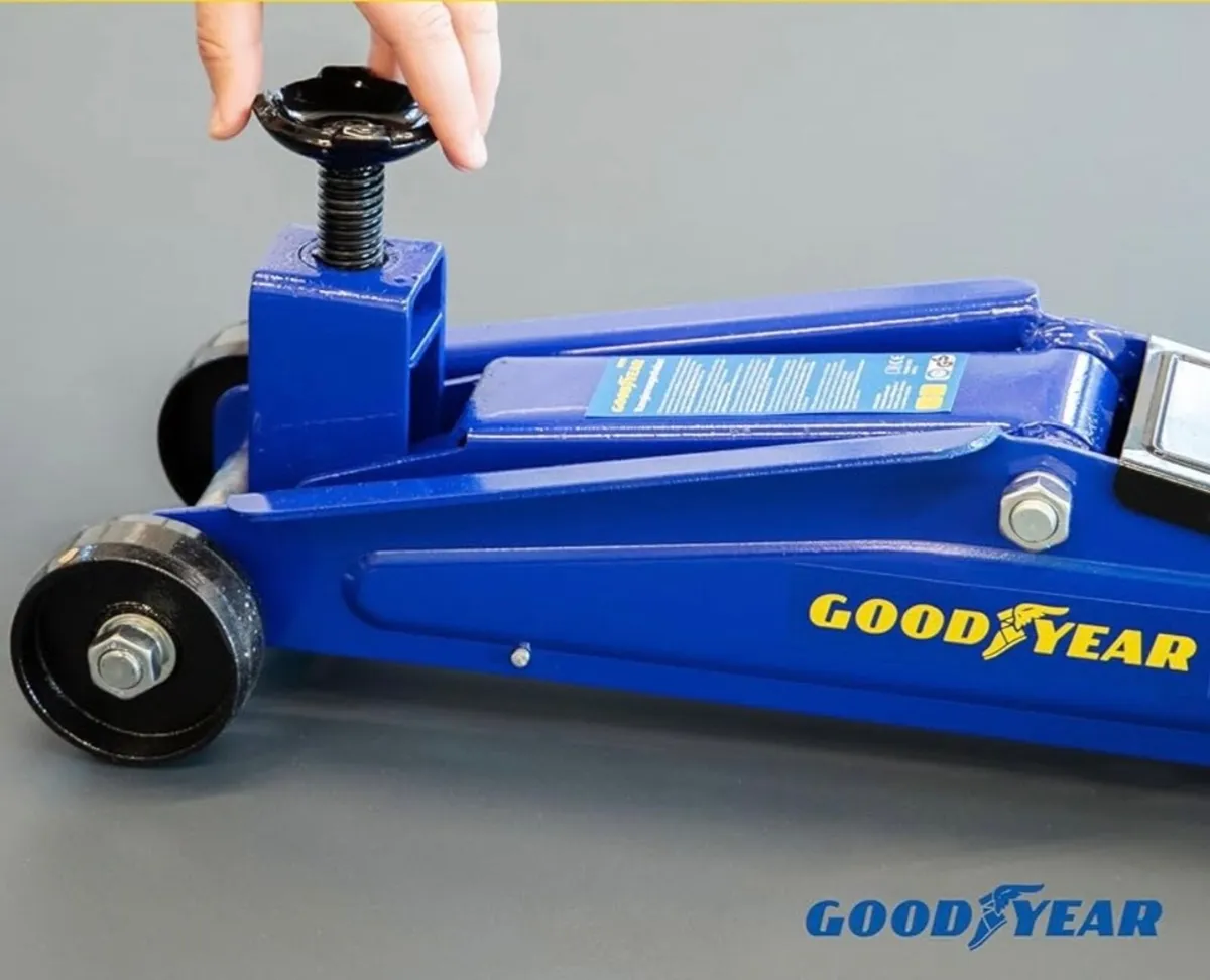 Goodyear 10640 Trolley Jack (3 Tons) - Image 3