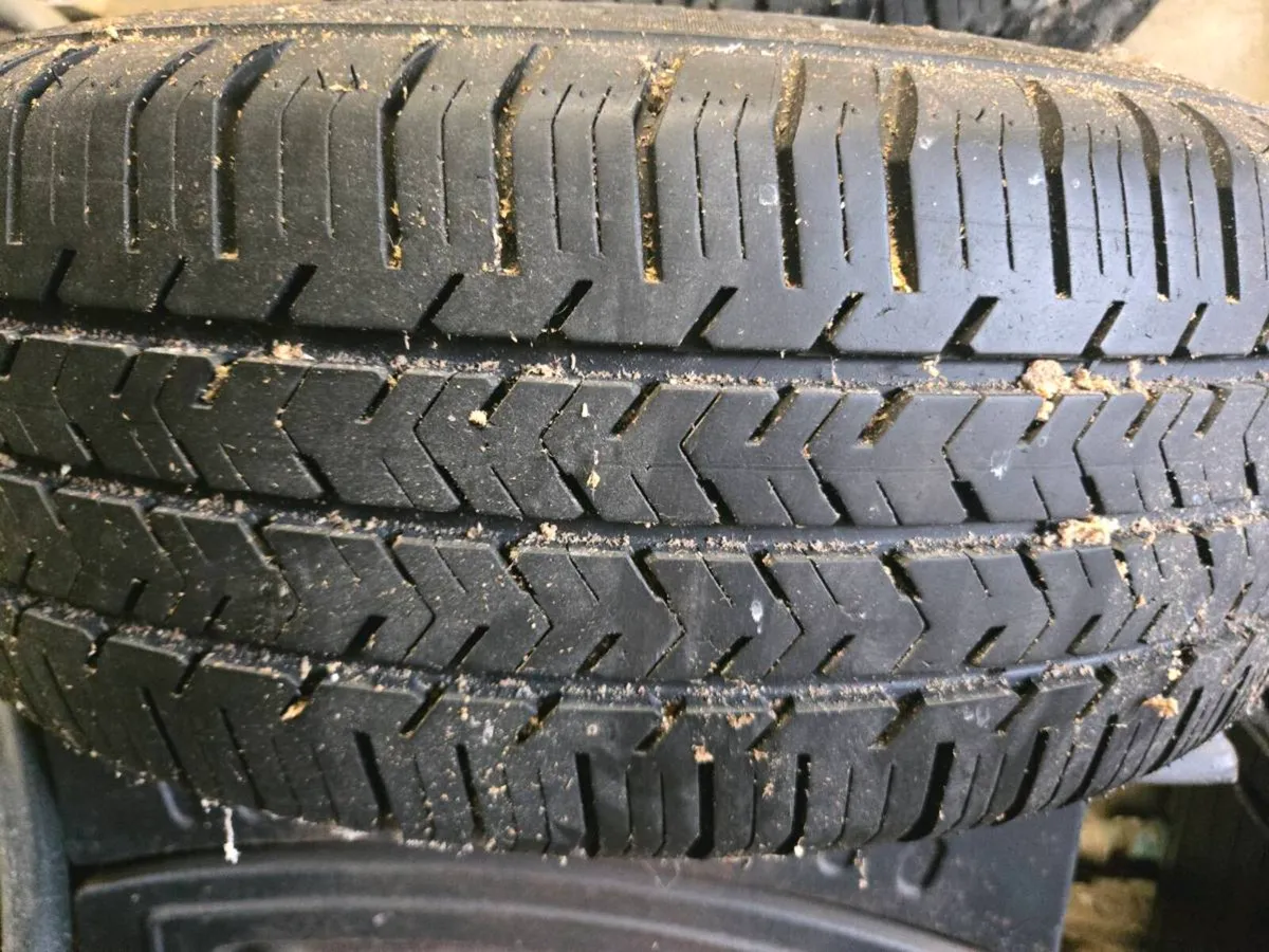 Wheels and tires - Image 2