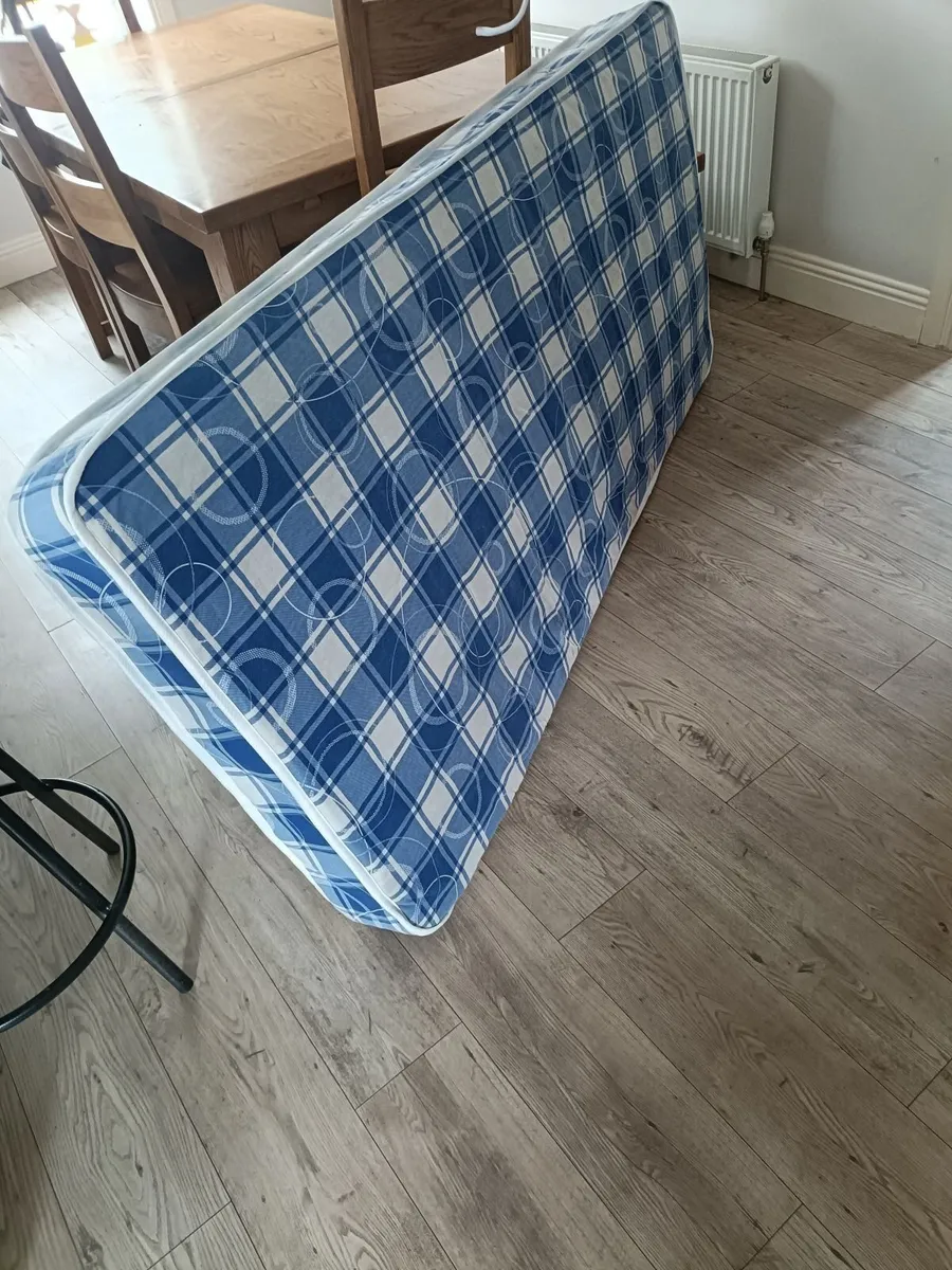 Bedroom furniture - Image 1