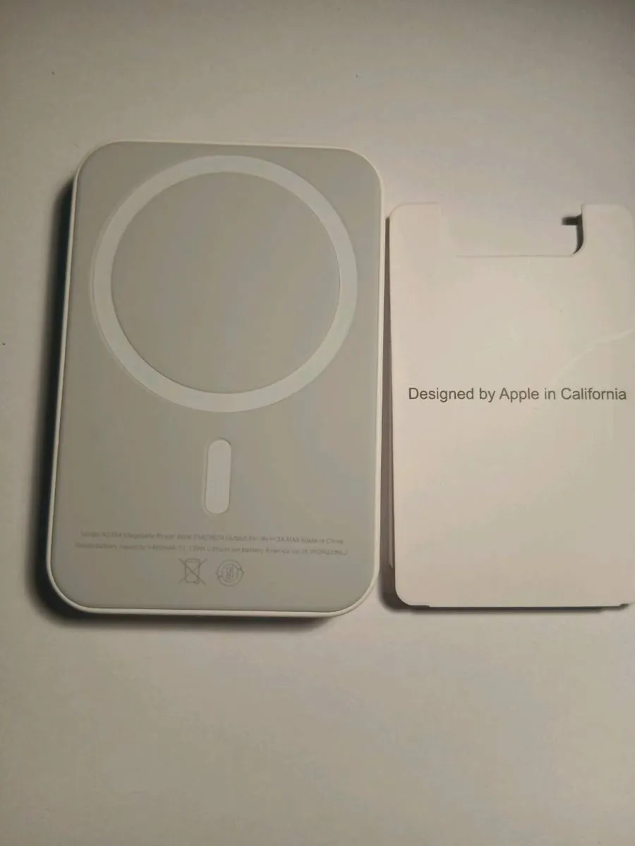 Apple mag safe battery pack - Image 3
