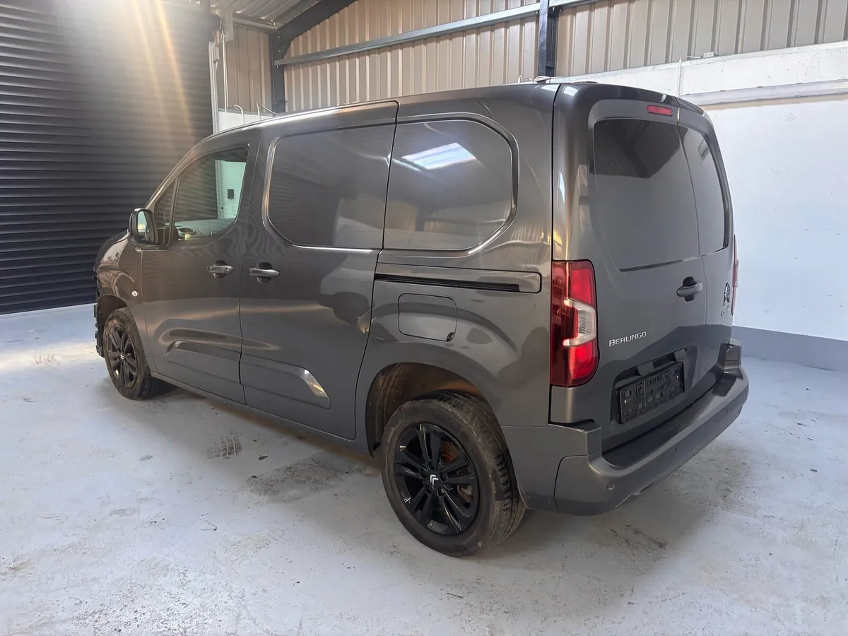 2023 Citroen Berlingo Driver 130bhp Auto - Image 1