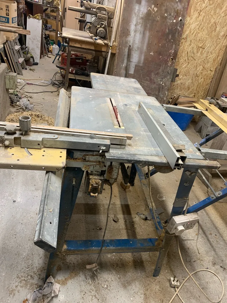 Table saw - Image 1