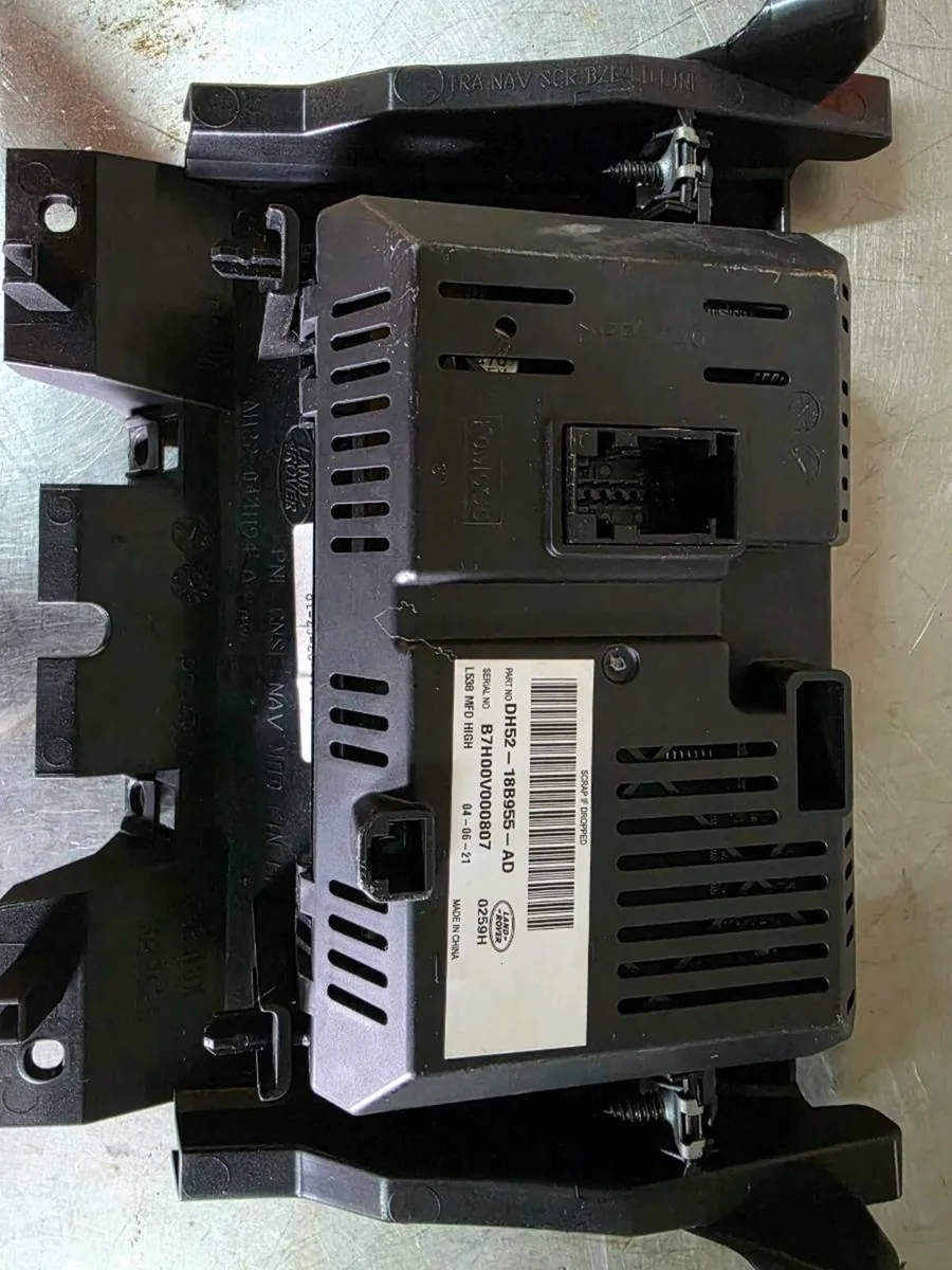 Landrover discovery 4 radio - Image 2