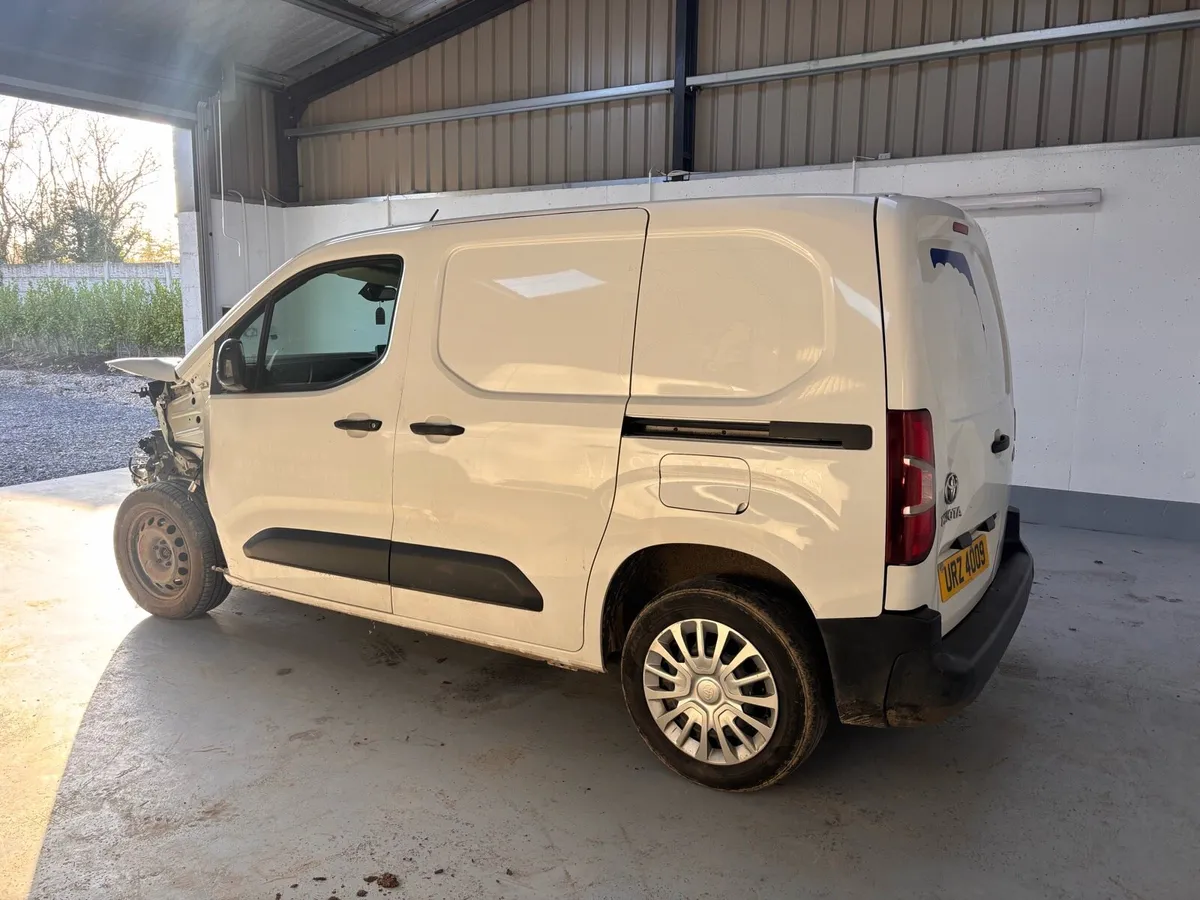 2023 Toyota Proace City - Image 1