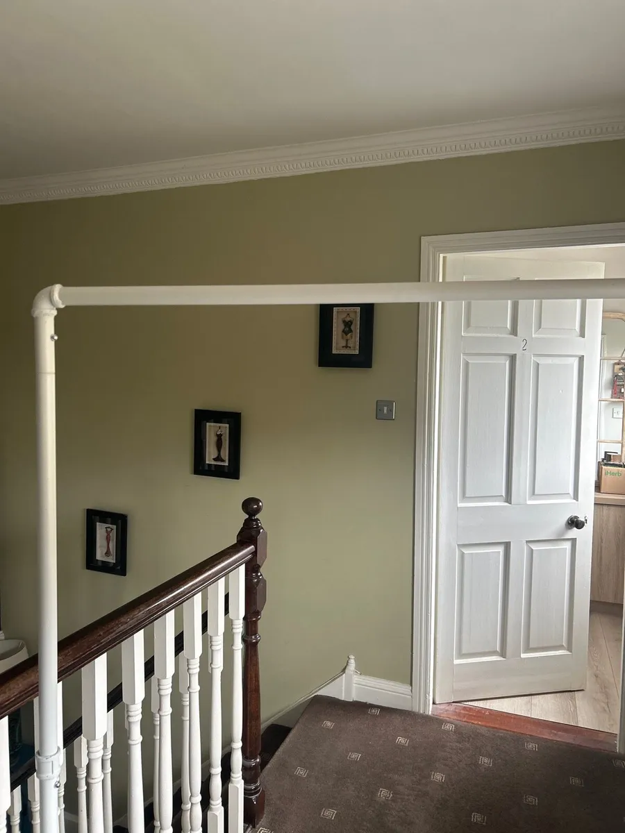 Clothes rail - Image 2