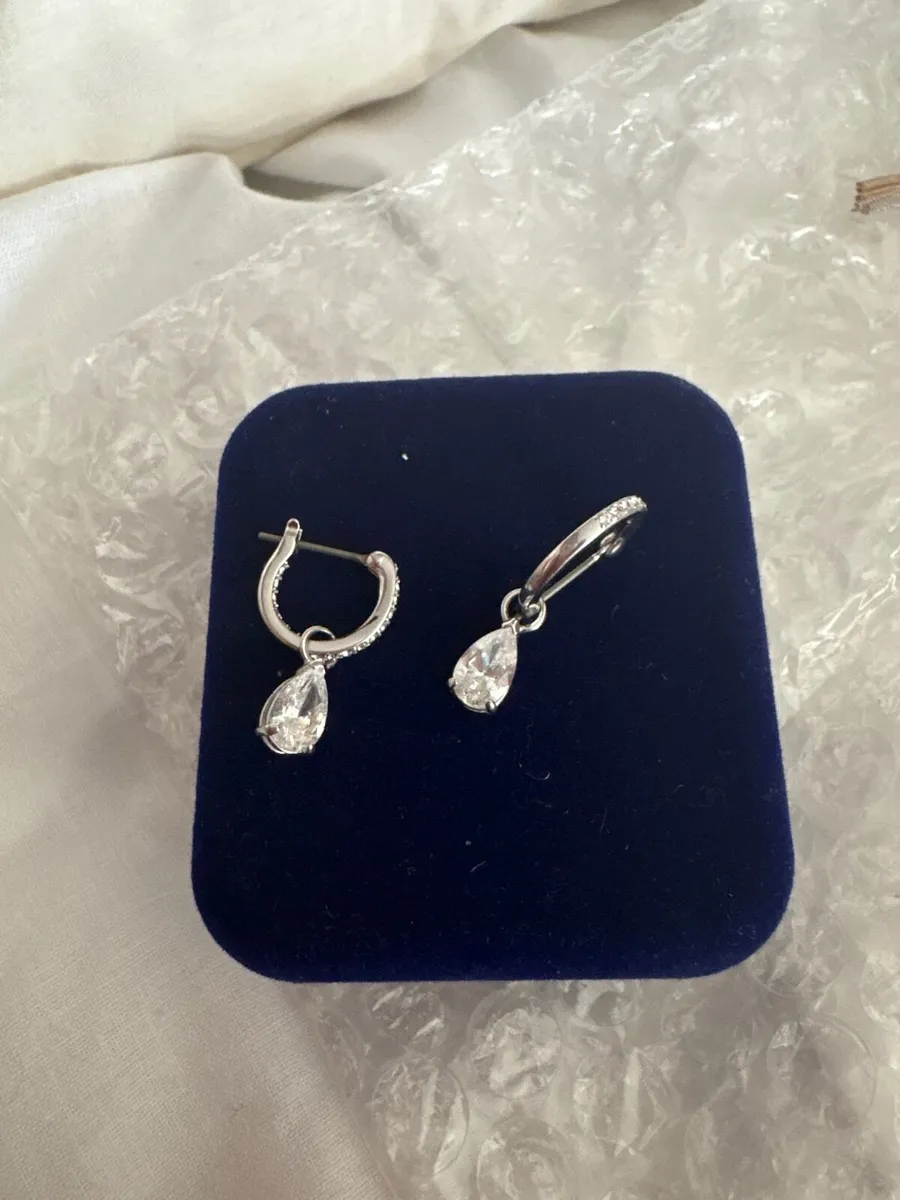 Swarovski earrings - Image 1