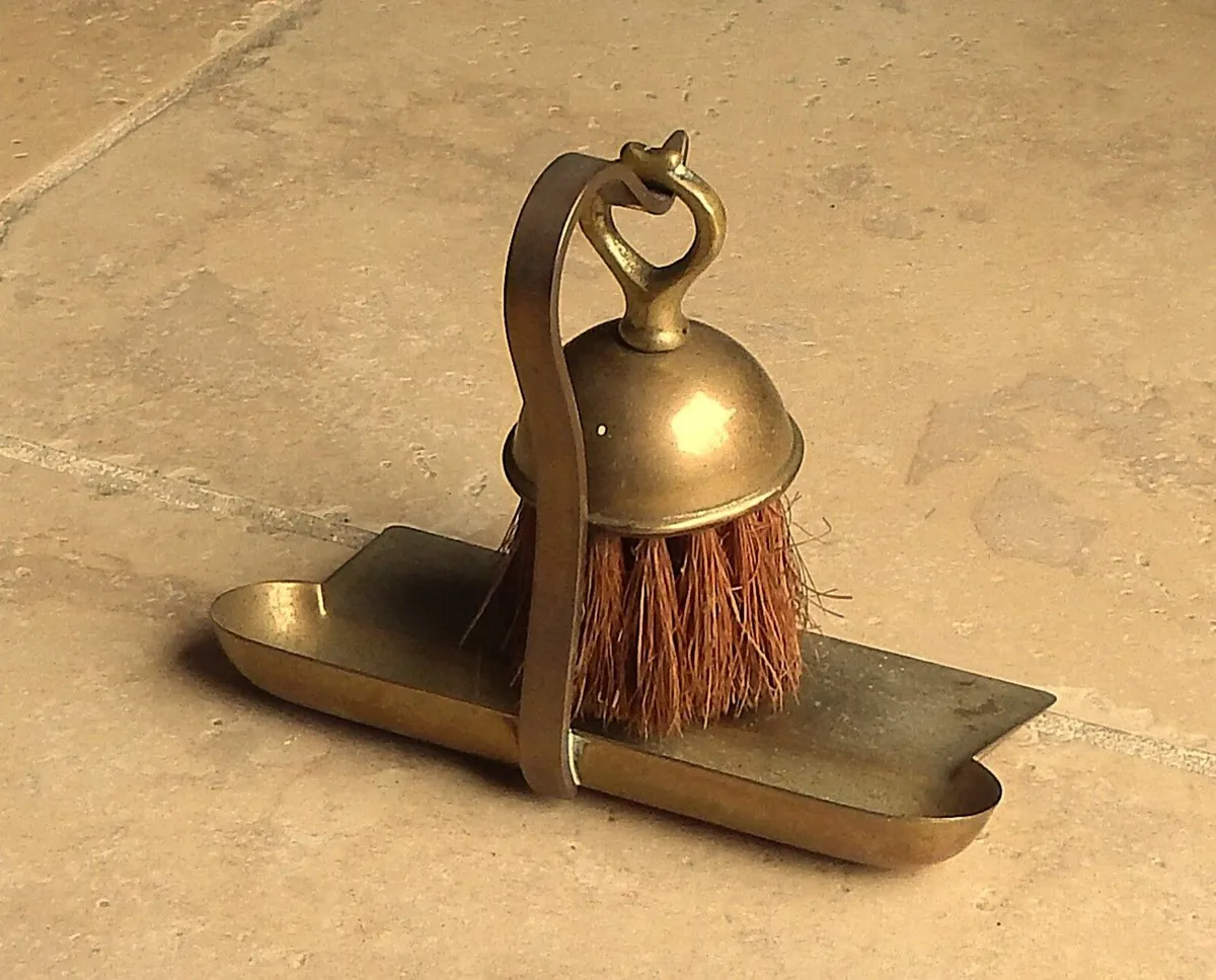 Vintage Small Peerage Brass Crumb Catcher & Brush - Image 3