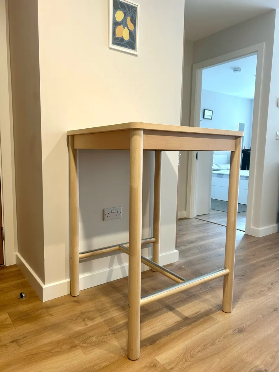 Wooden Table – Like New - Image 1