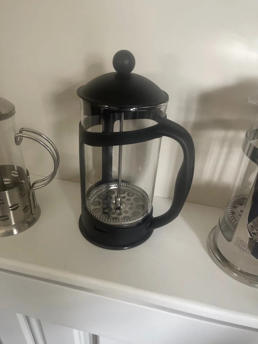 3 coffee pots - Image 3