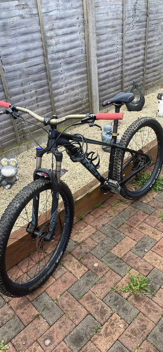 Trek hard tail with added specs - Image 1
