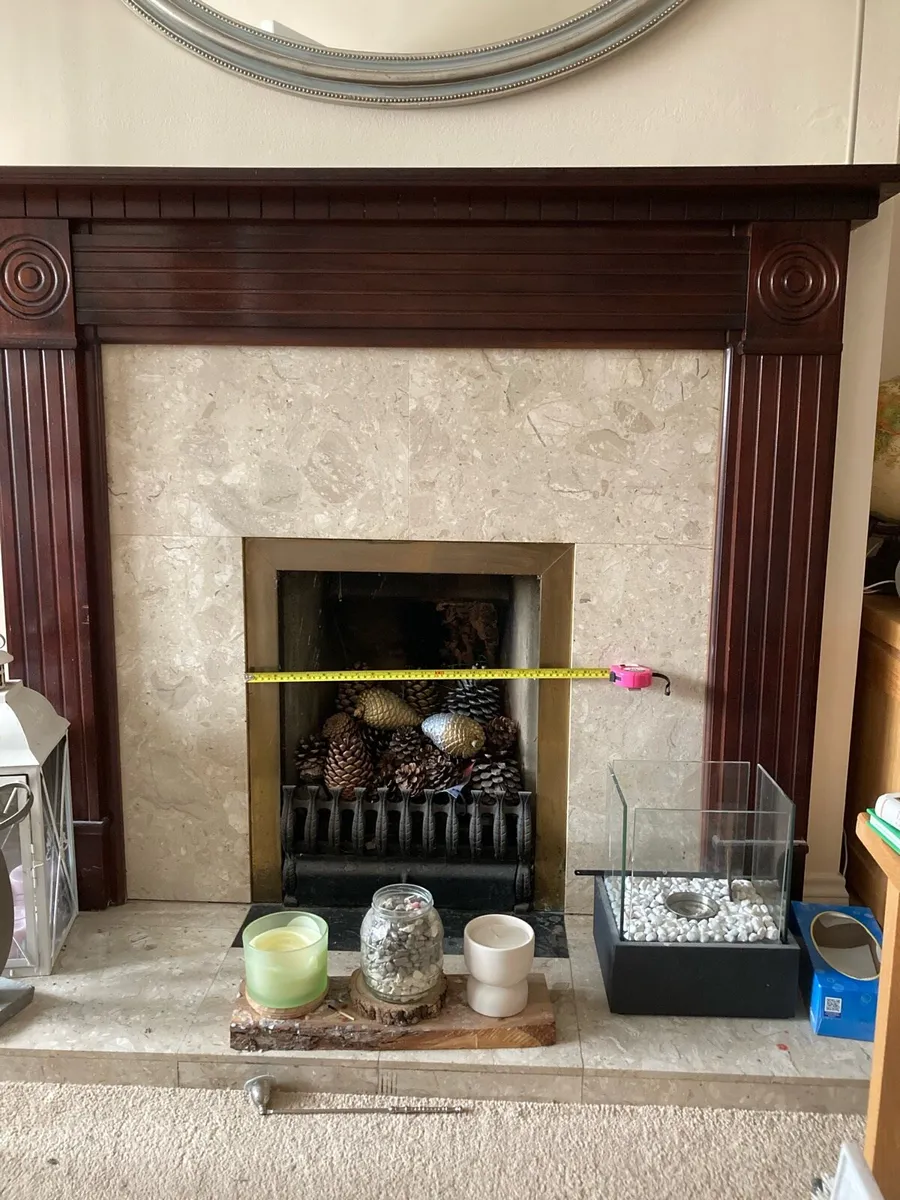 Mantlepiece Fireplace - Image 1
