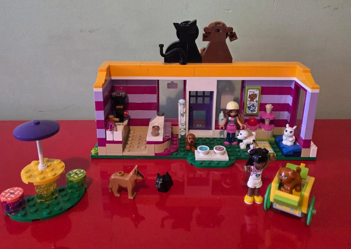Lego friends vet and pet shop set - Image 1