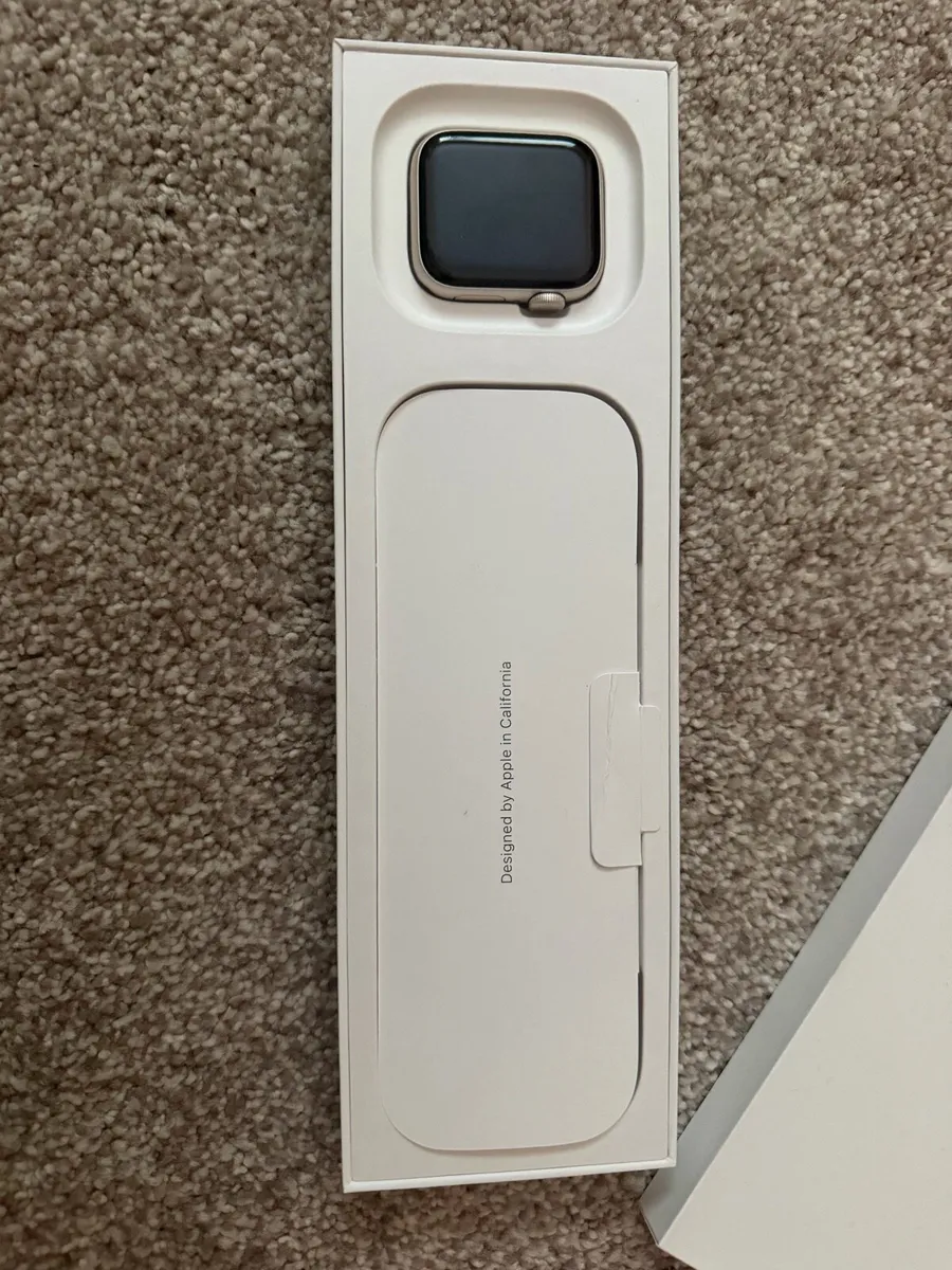 Apple watch - Image 2