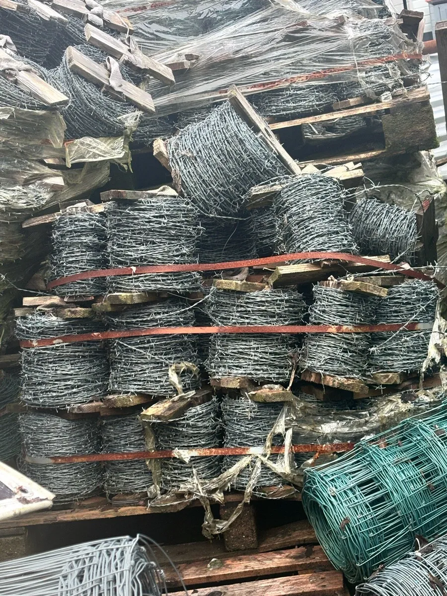 liquidation sale barbed wire - Image 3