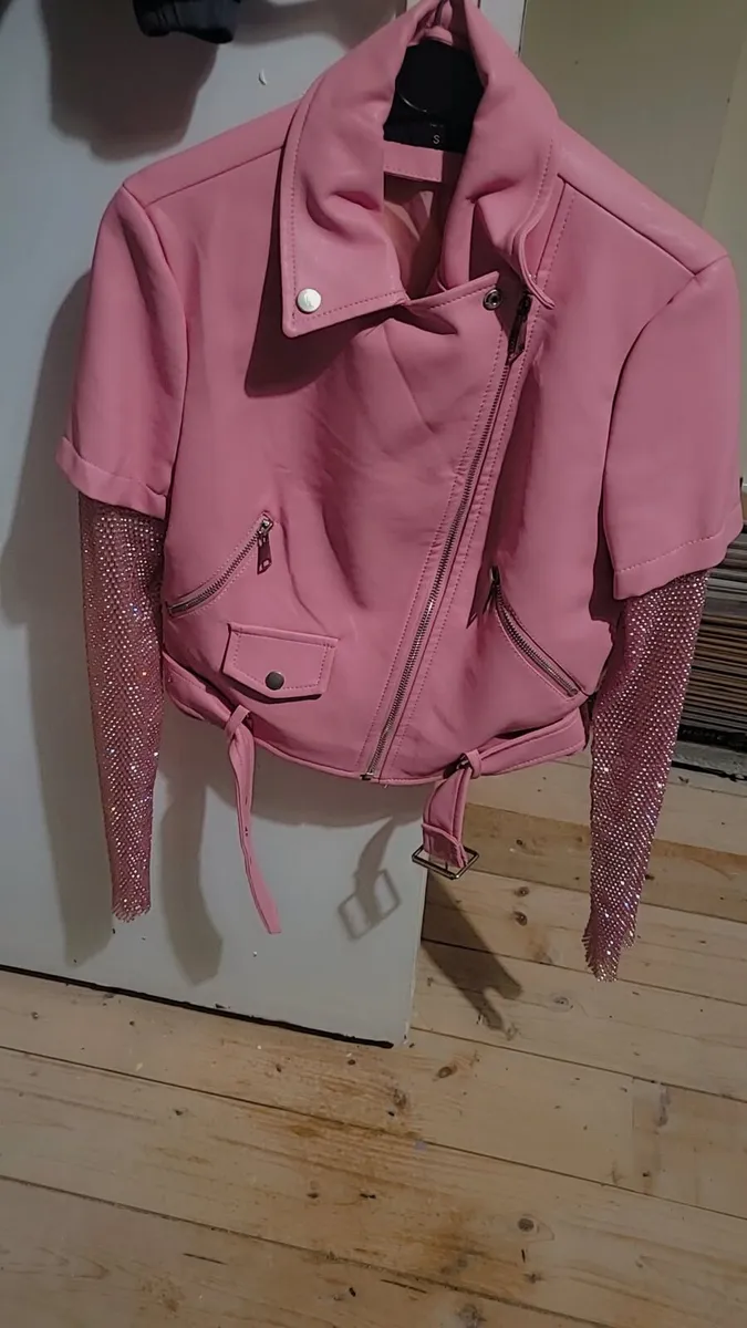 Womans jackets - Image 1